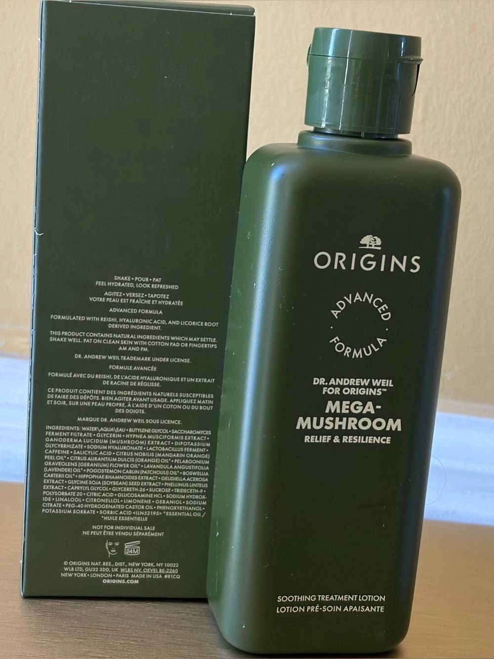 Origins Mega Mushroom Relief & Resillance Soothing Treatment Lotion - Picture 2 of 5